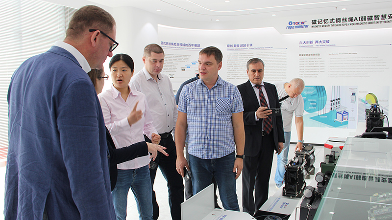 俄羅斯礦山集團一行9人蒞臨TCK.W洽談合作